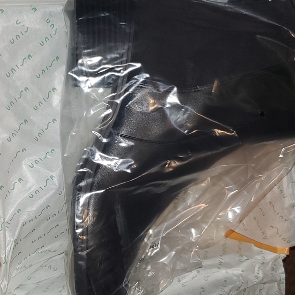 Booties - Picture 6 of 7